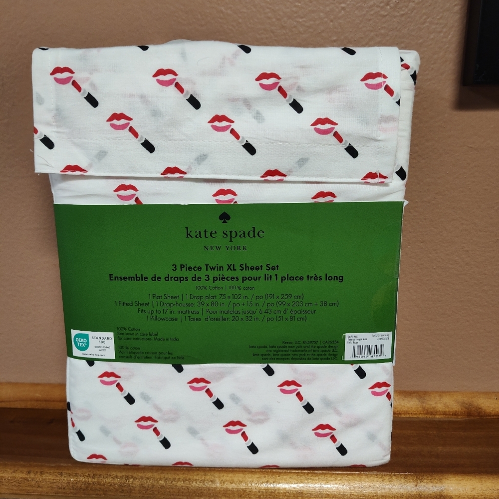 NWT! Kate Spade Twin XL Sheet Set - Lipstick Pattern - 100% Cotton - Picture 2 of 2